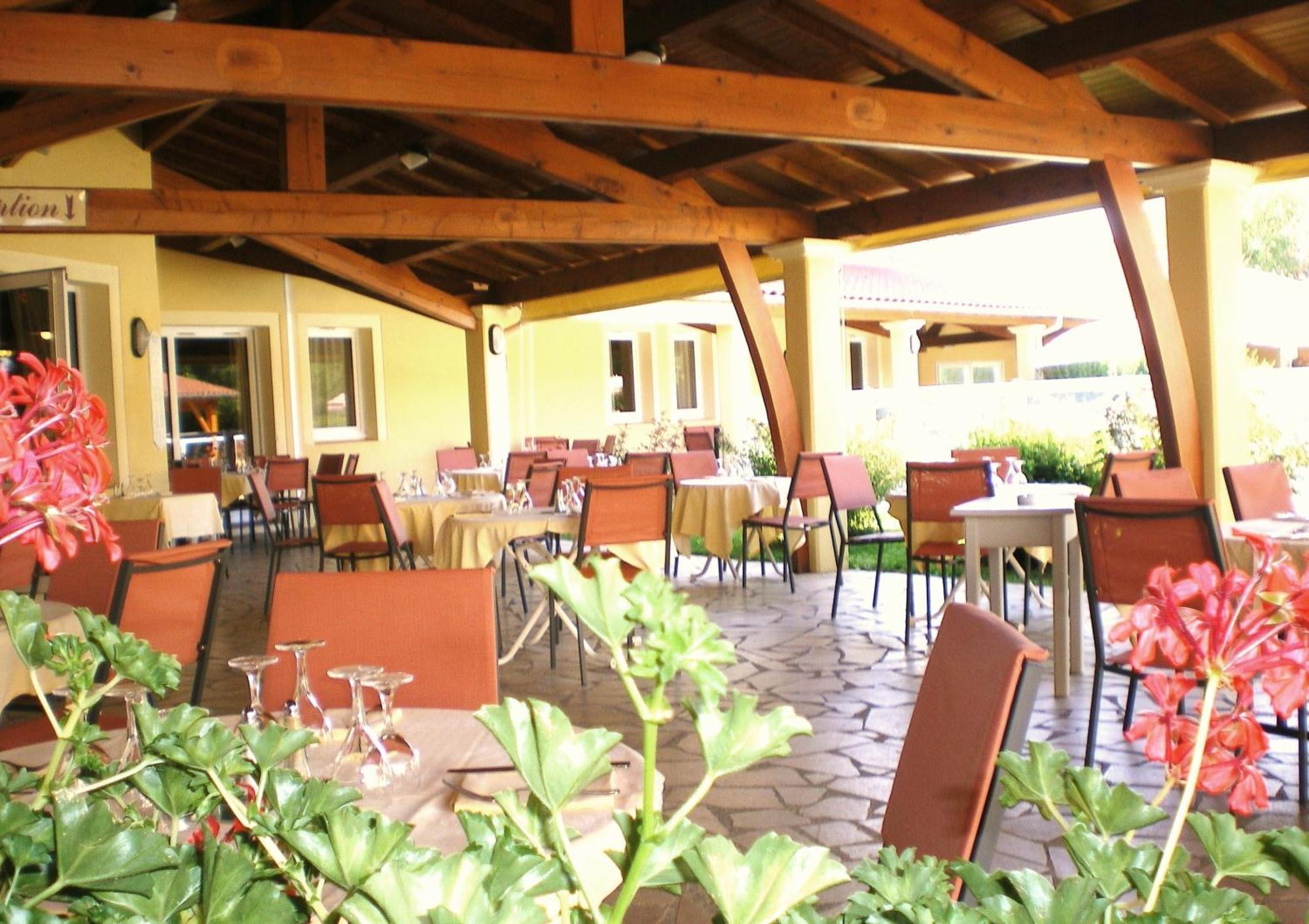 Hotel Restaurant La Martiniere Montélier エクステリア 写真