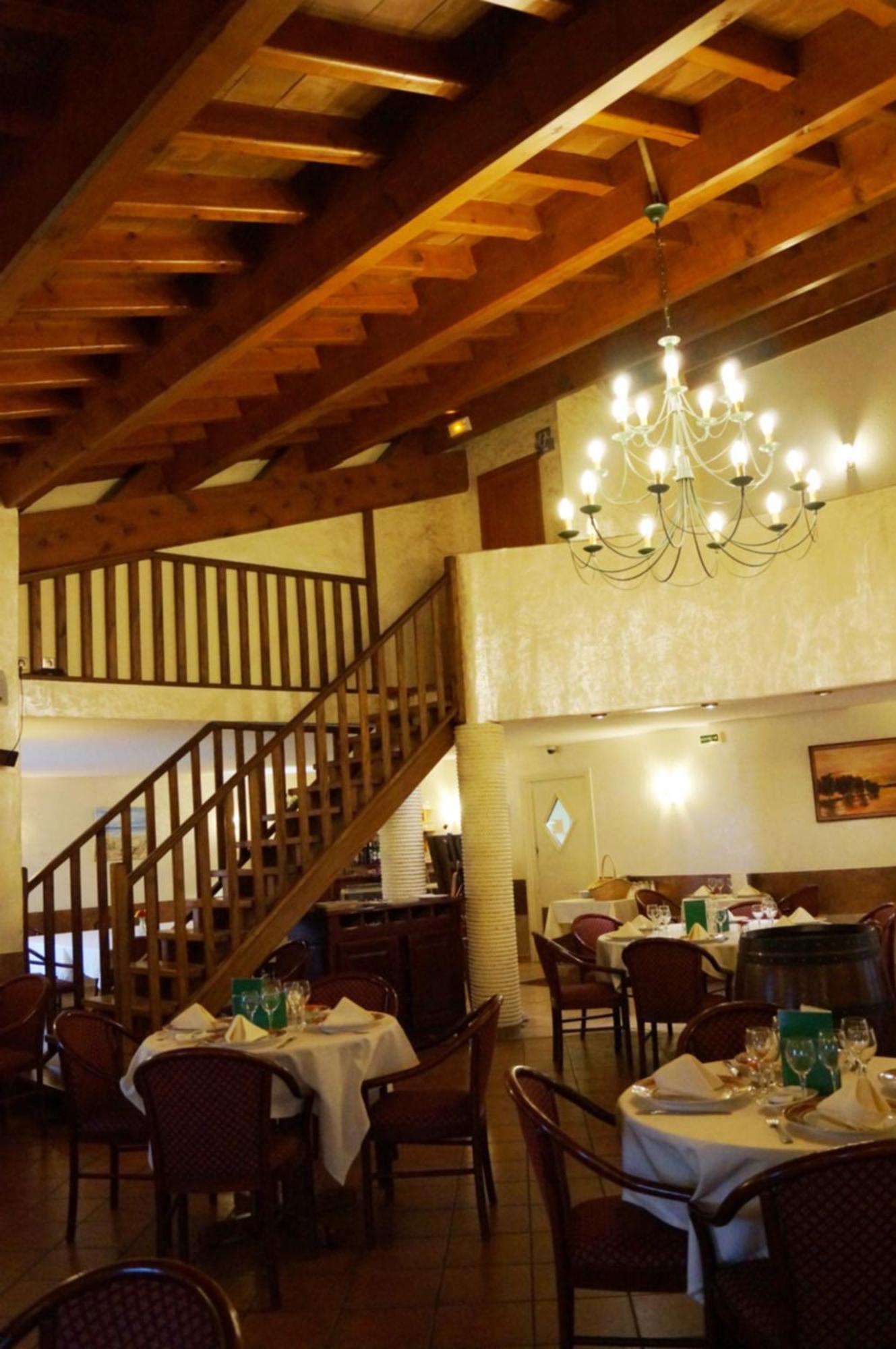 Hotel Restaurant La Martiniere Montélier エクステリア 写真