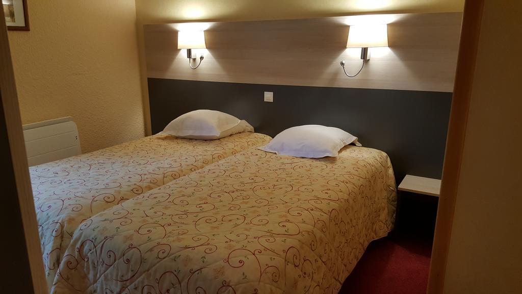 Hotel Restaurant La Martiniere Montélier エクステリア 写真