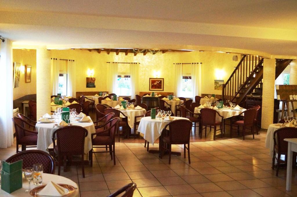 Hotel Restaurant La Martiniere Montélier エクステリア 写真