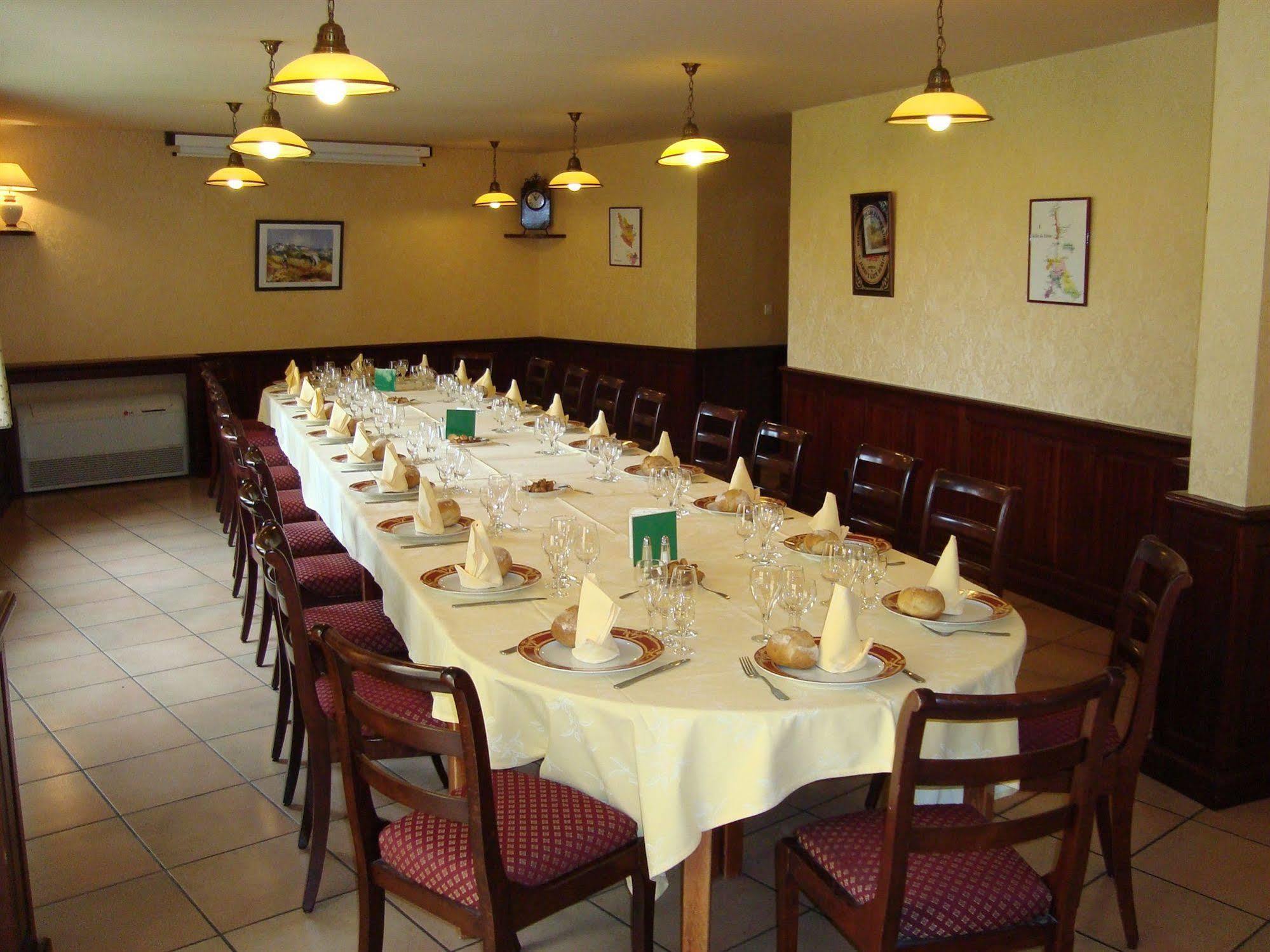 Hotel Restaurant La Martiniere Montélier エクステリア 写真